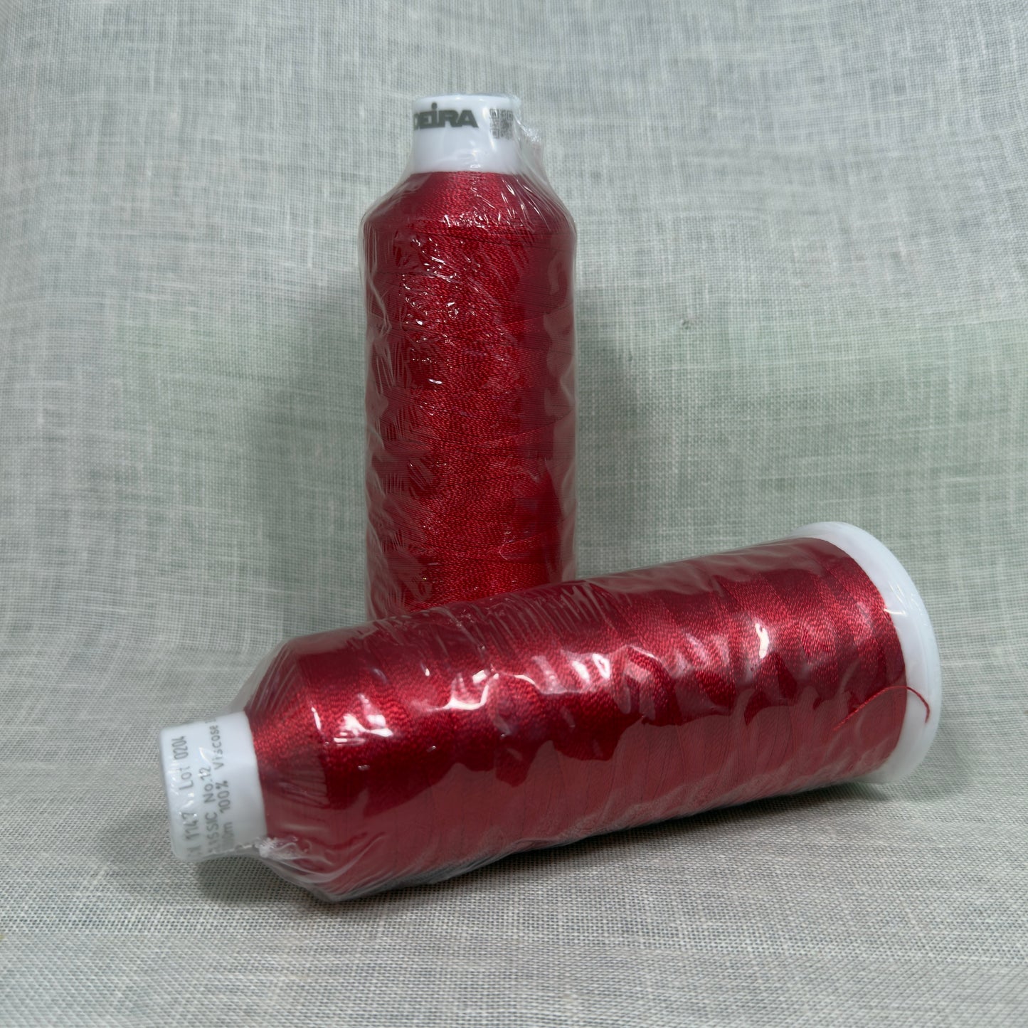 Madeira Rayon Classic num. 12 - rojo 1147