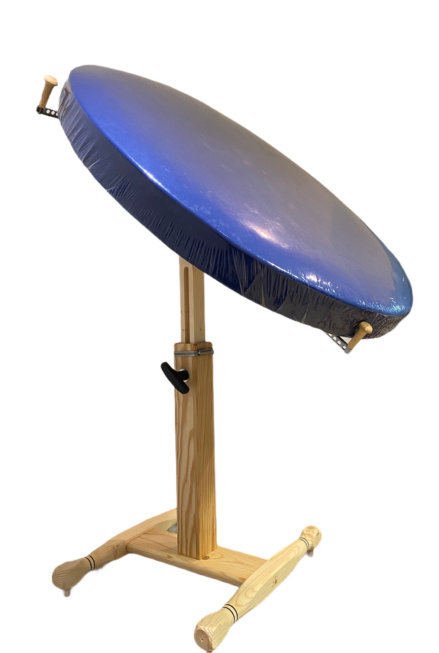 Wooden stand with extendable support