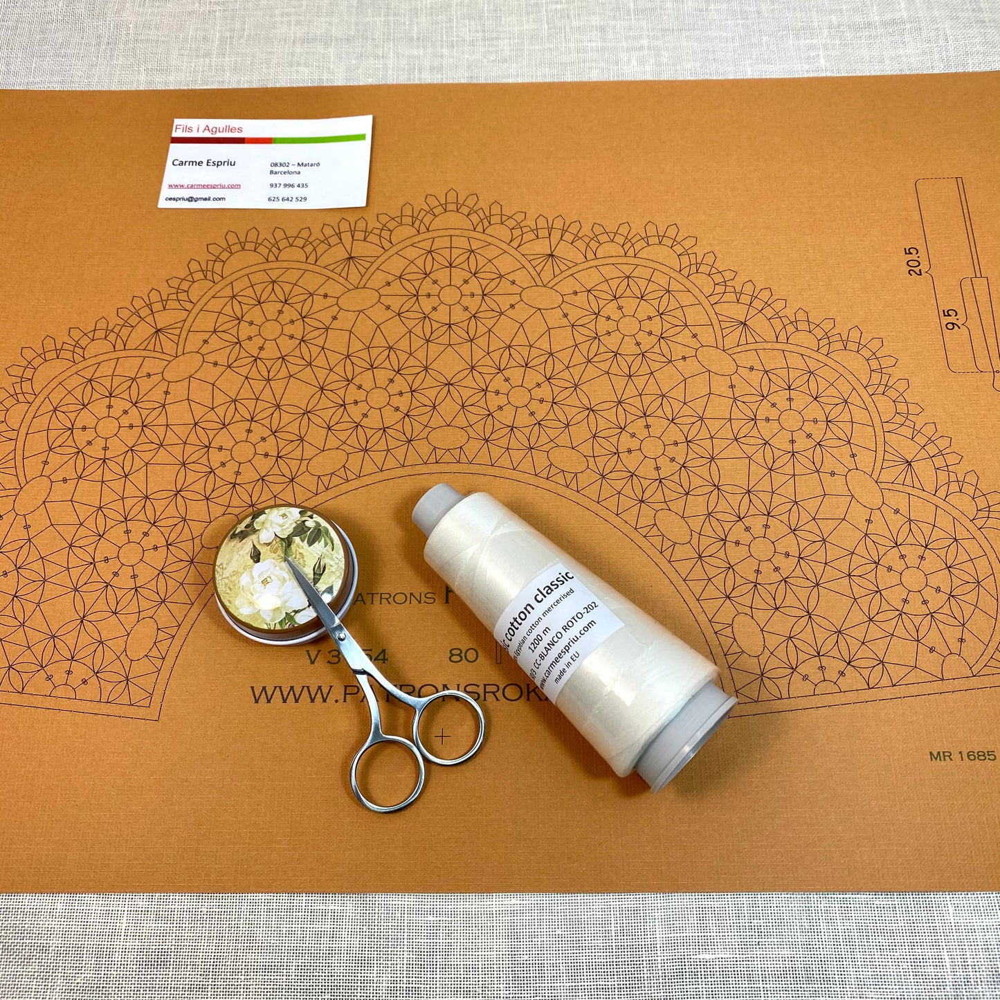 Bobbin lace kit Fan model no. 5