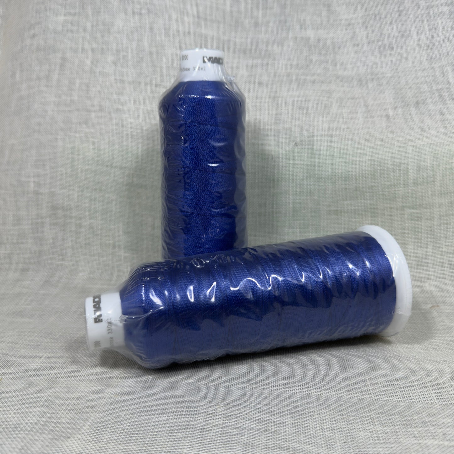 Madeira Rayon Classic num. 12 -  azul marino 1166