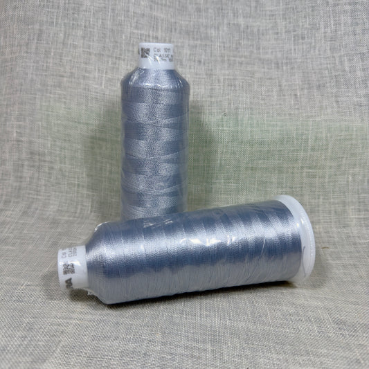 Madeira Rayon Classic num. 12 - gris claro intenso 1212